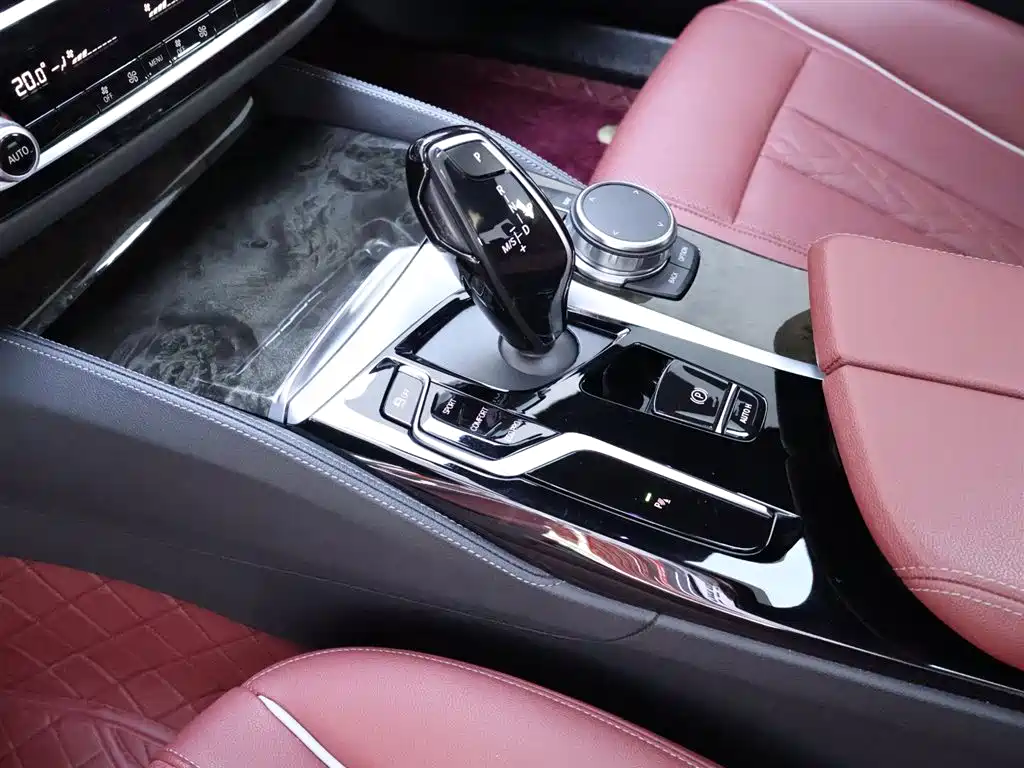BMW 5 Series 2023 — фото 12