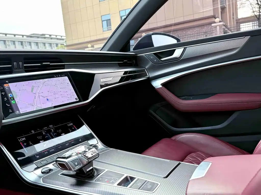 Audi A7L 2024 — фото 14