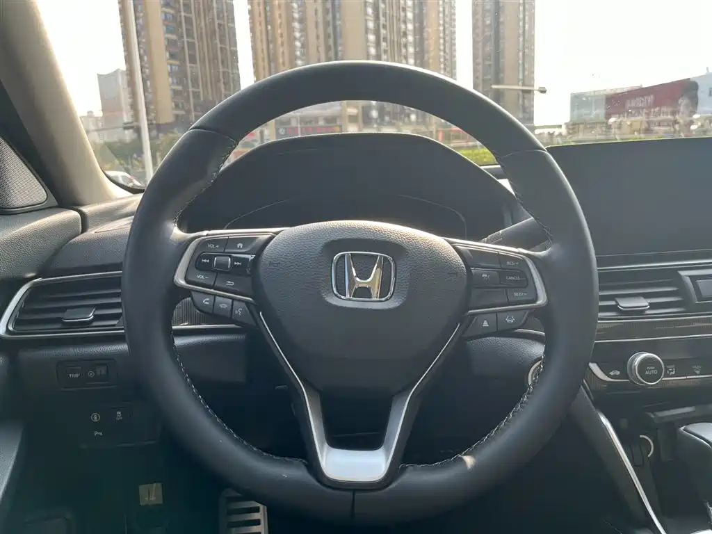 Honda Accord 2022 — фото 16