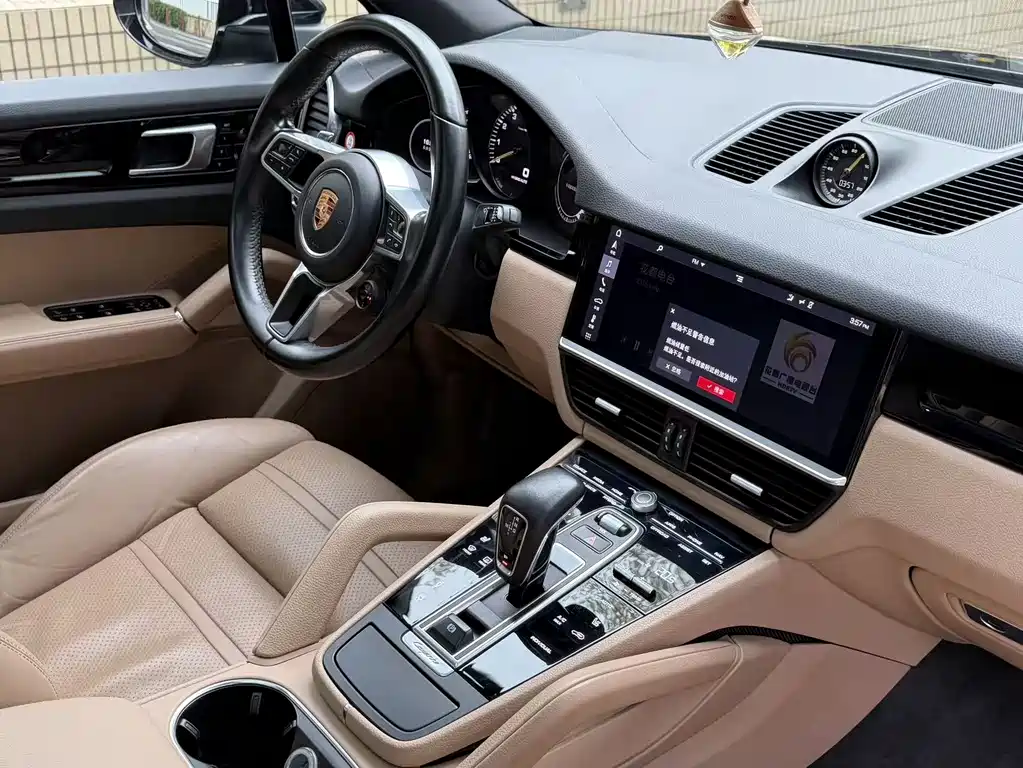 Porsche Cayenne Hybrid 2019 — фото 4