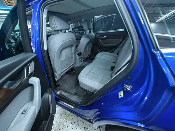 Audi Q5L 2021