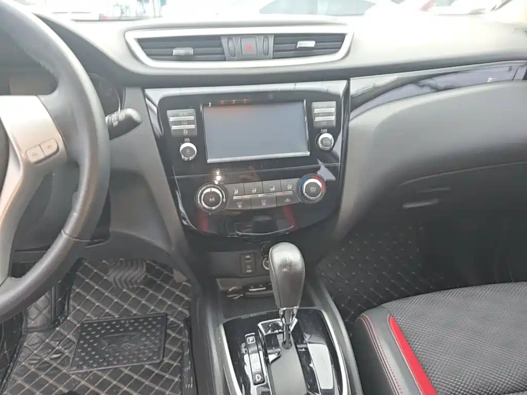 Nissan Qashqai 2018 — фото 13