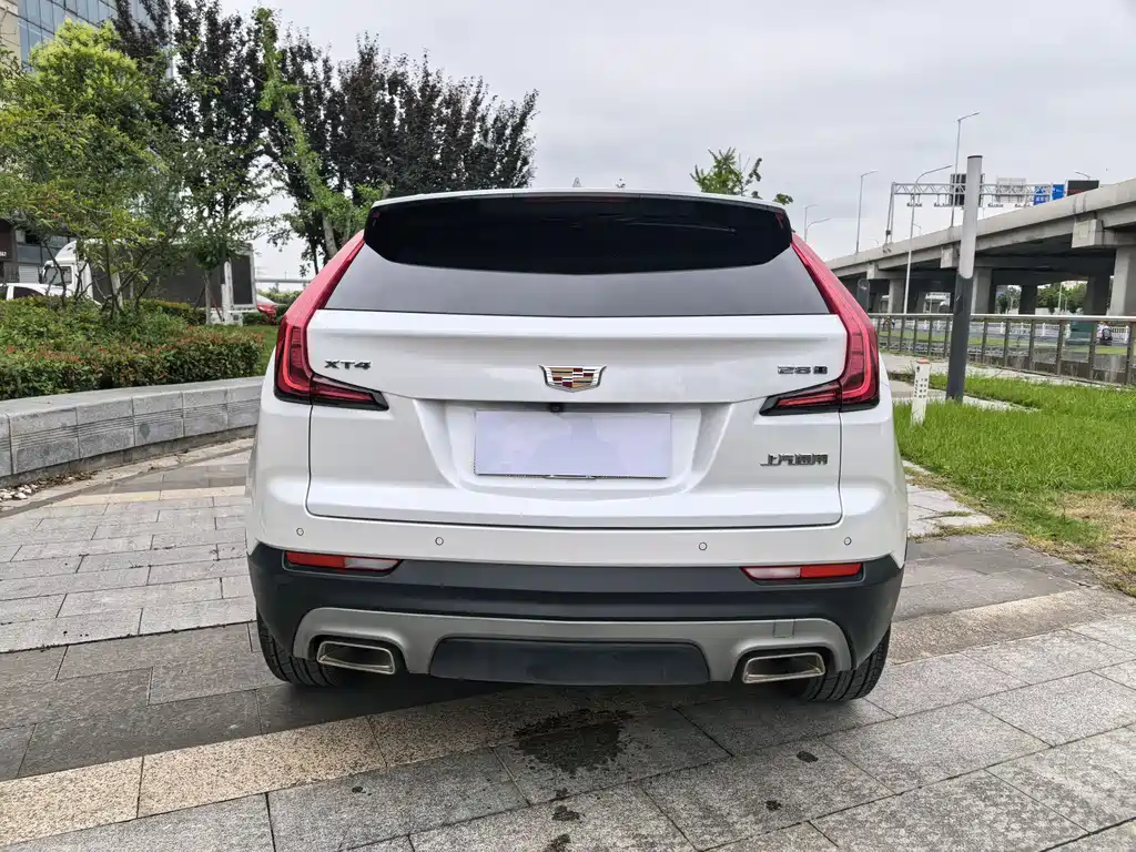 Cadillac XT4 2021 — фото 9