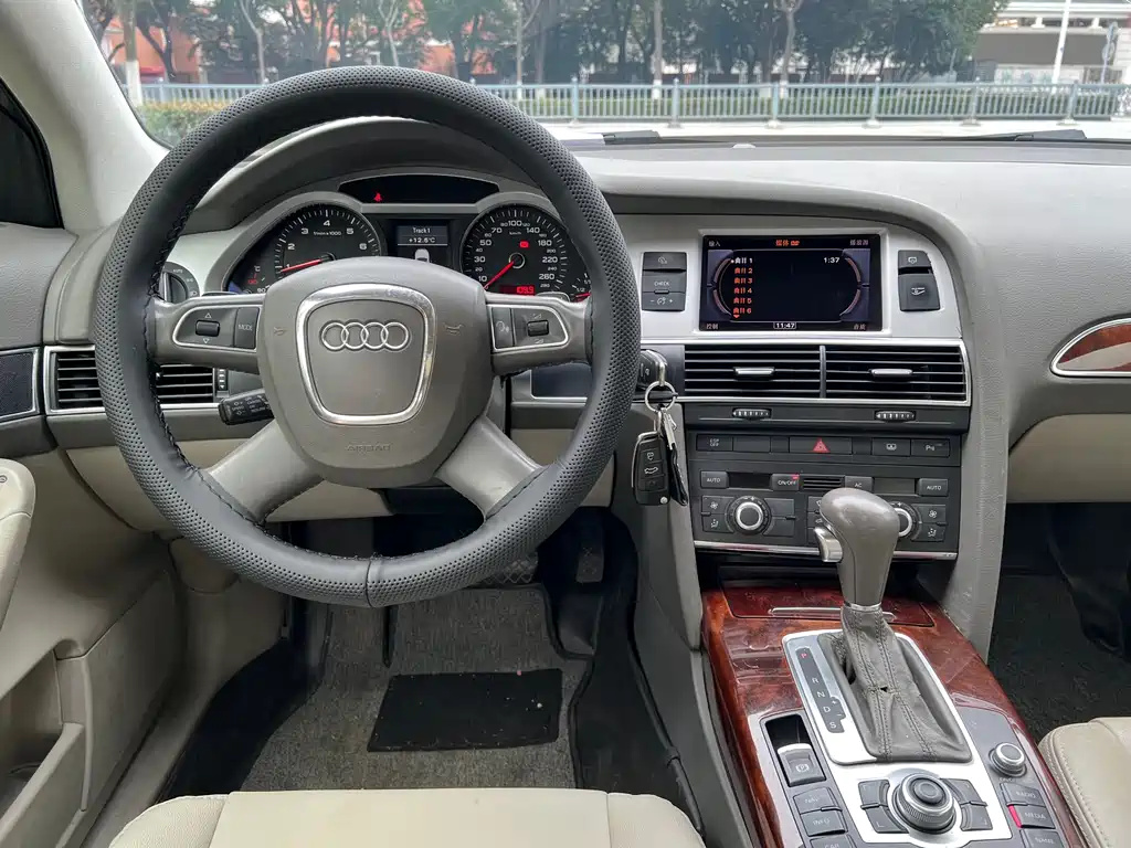 Audi A6L 2012 — фото 10