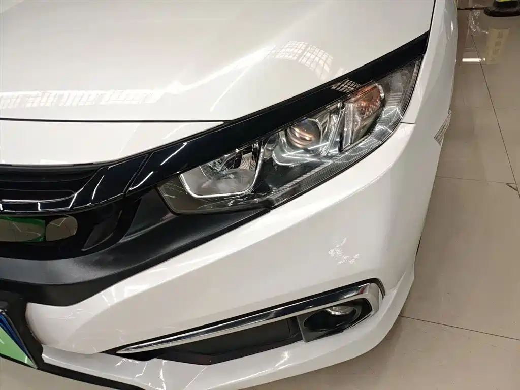 Honda Civic 2019 — фото 18
