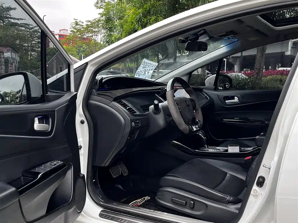 Honda Jade 2018 — фото 10
