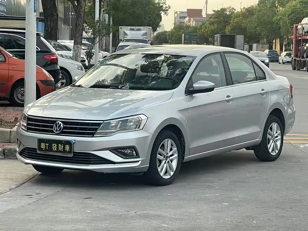 Volkswagen Jetta 2017 — фото 1