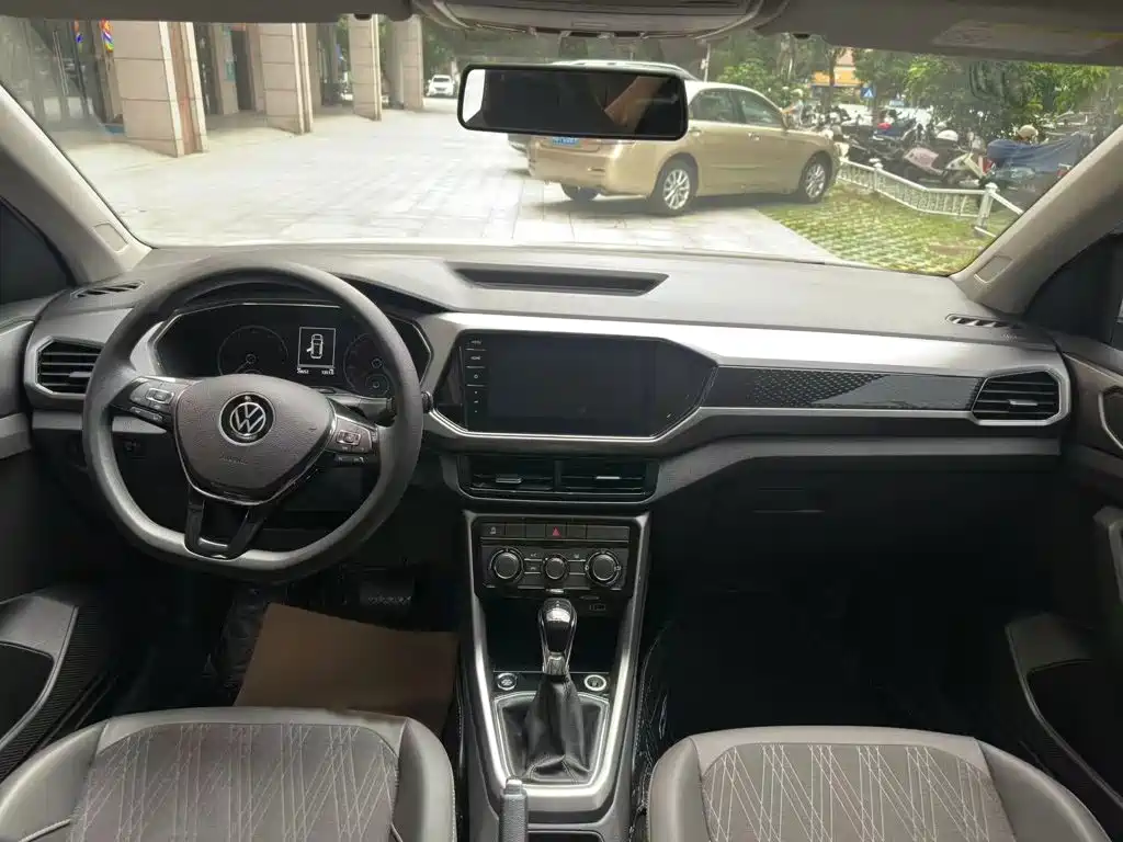 Volkswagen T-Cross 2021