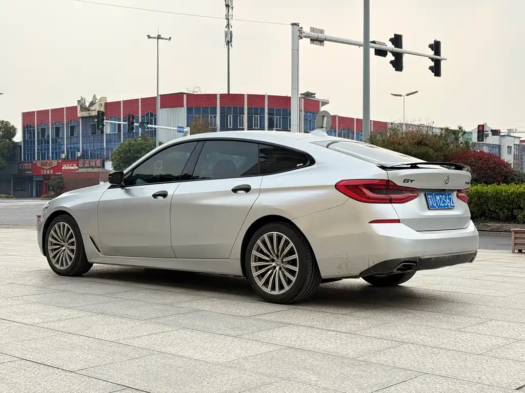 BMW 6 Series GT 2018 — фото 6