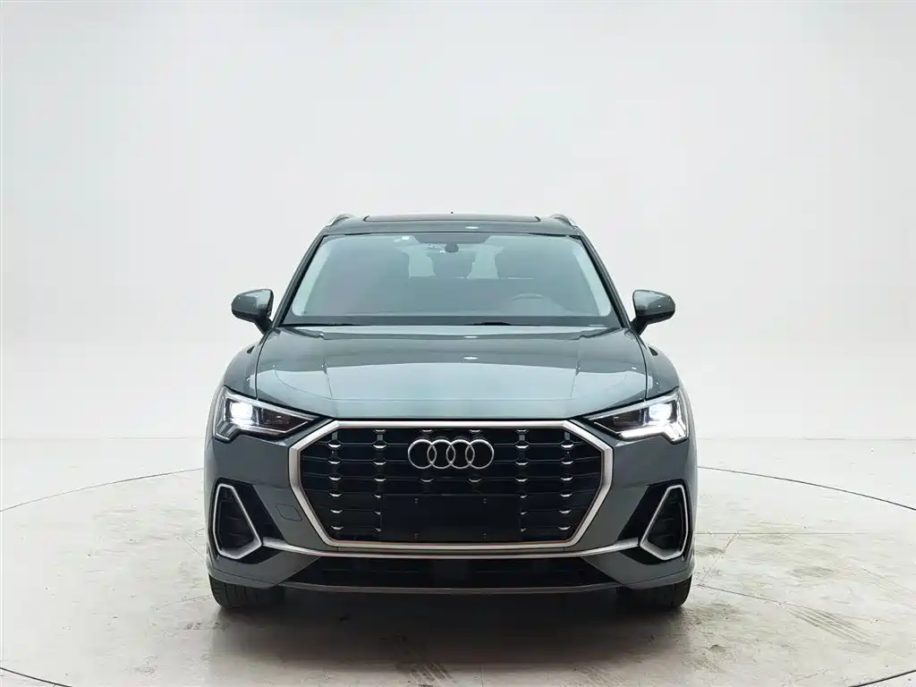 Audi Q3 2021 — фото 2
