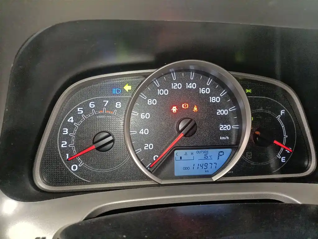 Toyota RAV4 2015 — фото 11