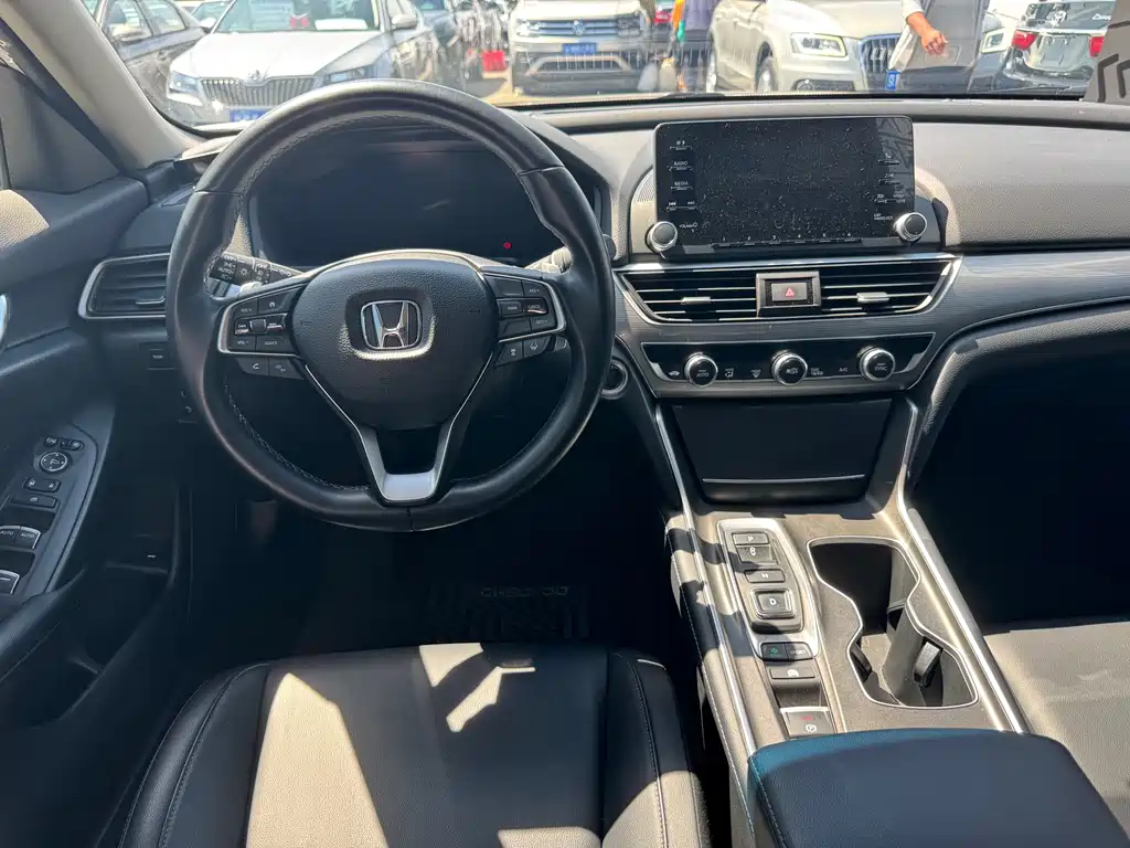 Honda Accord 2020 — фото 11