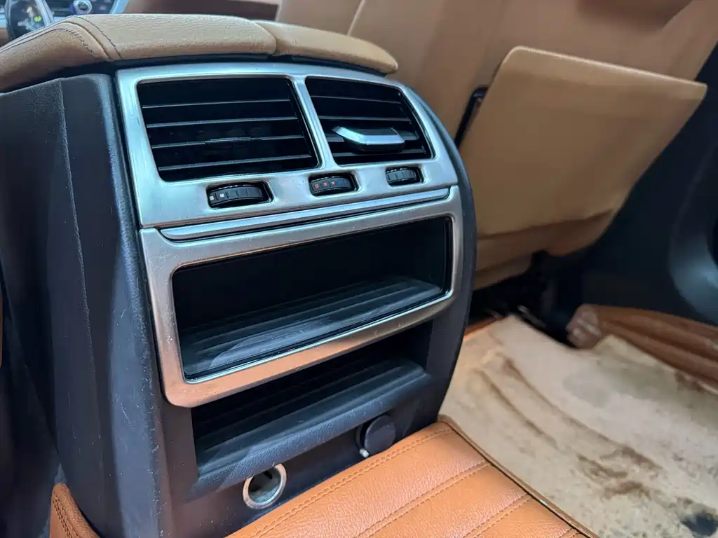 BMW 5 Series 2017 — фото 20