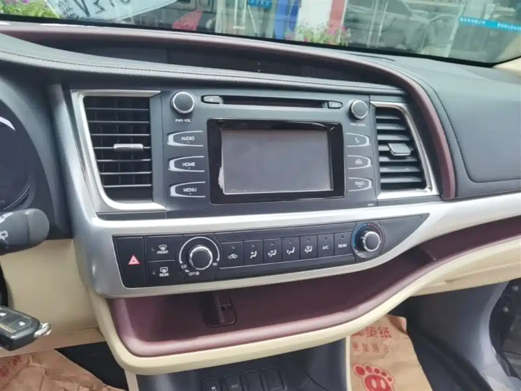 Toyota Highlander 2017 — фото 13