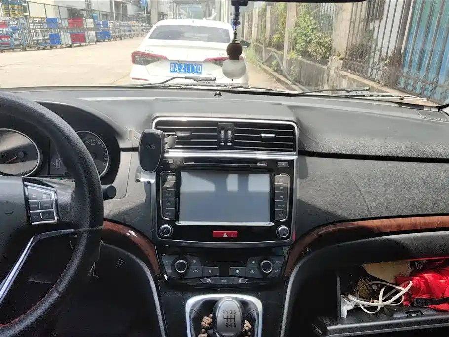 Haval H6 2015 — фото 13