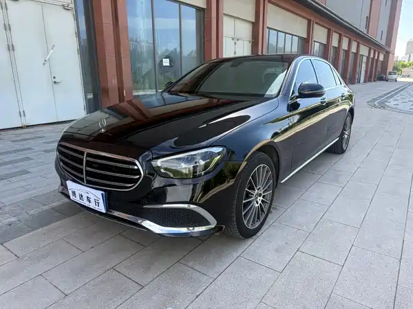 Mercedes-Benz E-Class 2022