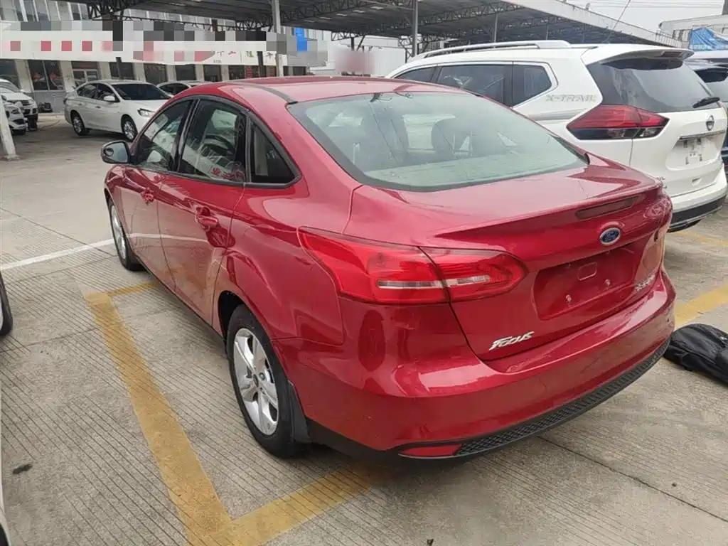 Ford Focus 2015 — фото 5