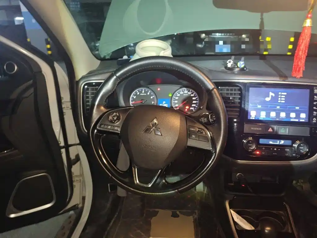 Mitsubishi Outlander 2017