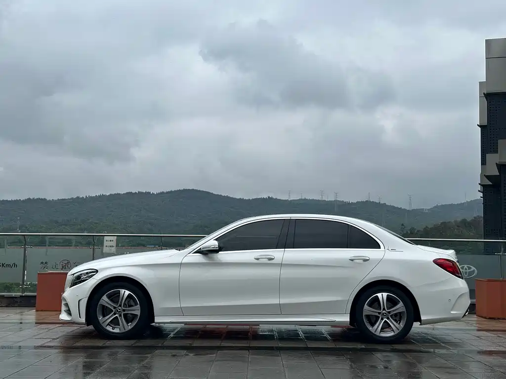 Mercedes-Benz C-Class 2020 — фото 18
