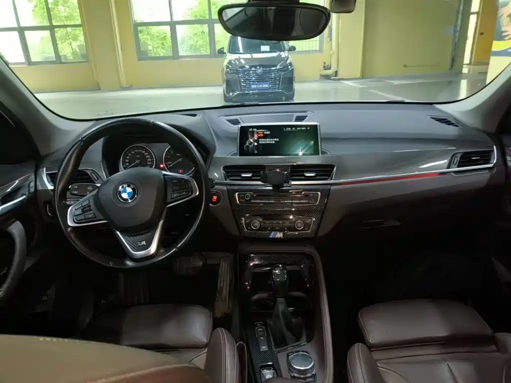 BMW X1 2017 — фото 10