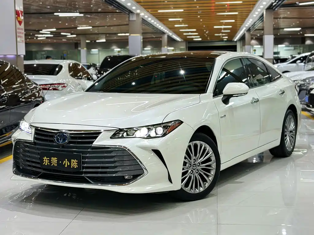 Toyota Avalon 2020 — фото 1