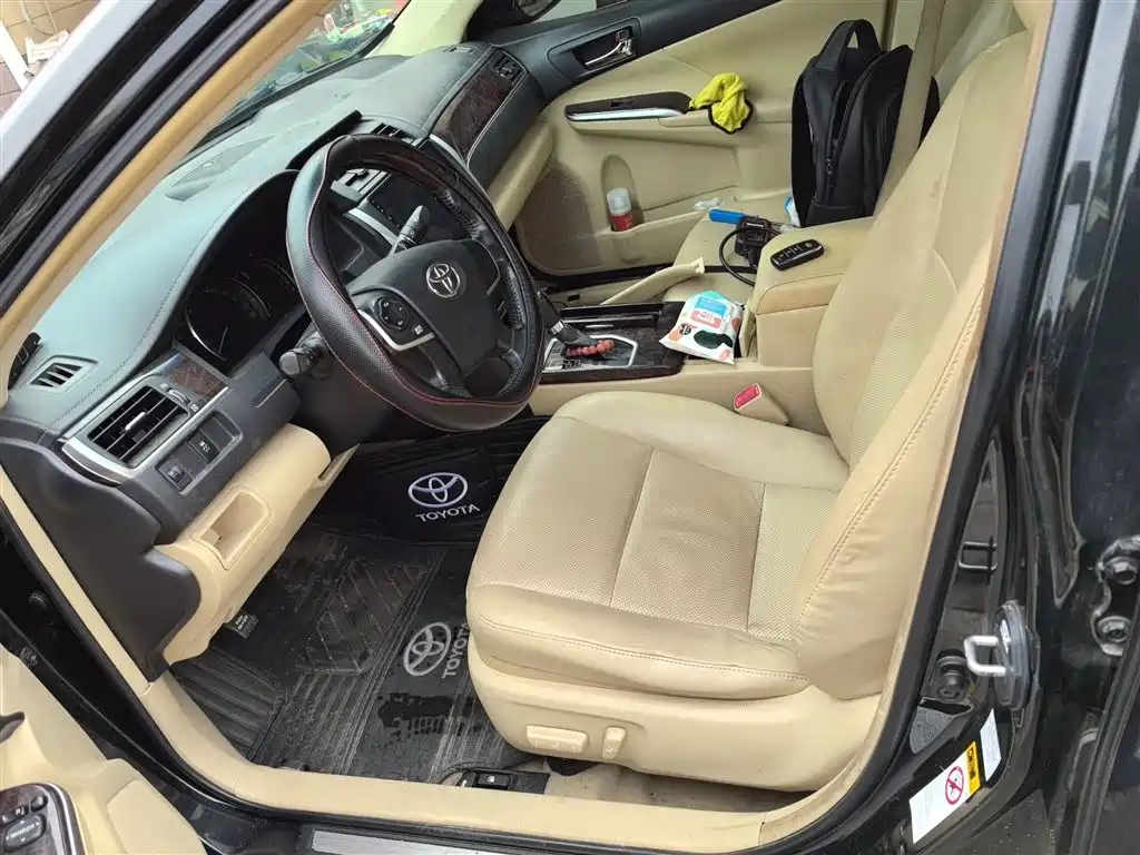 Toyota Camry 2017 — фото 15
