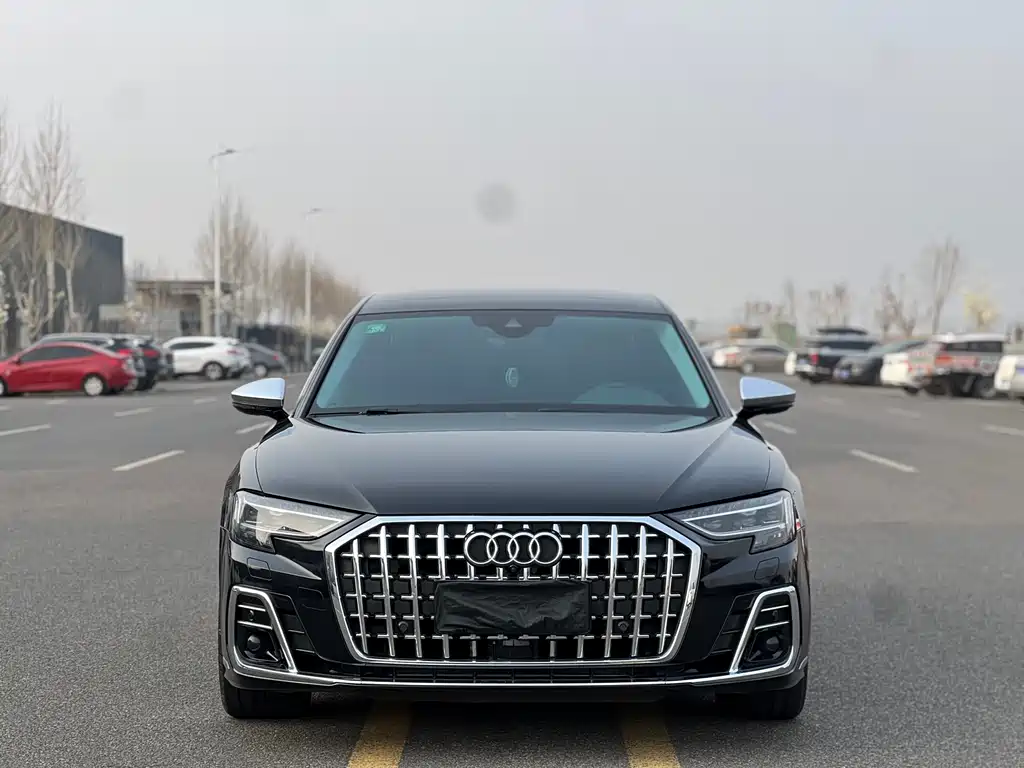 Audi A8 2019 — фото 1