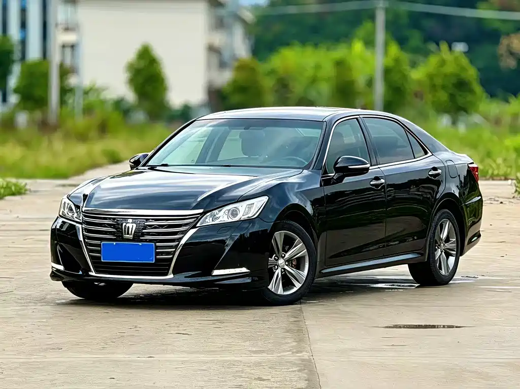 Toyota Crown 2016 — фото 1