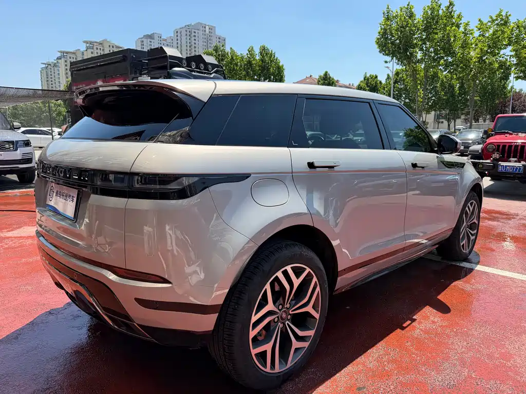 Land Rover Evoque 2023 — фото 6