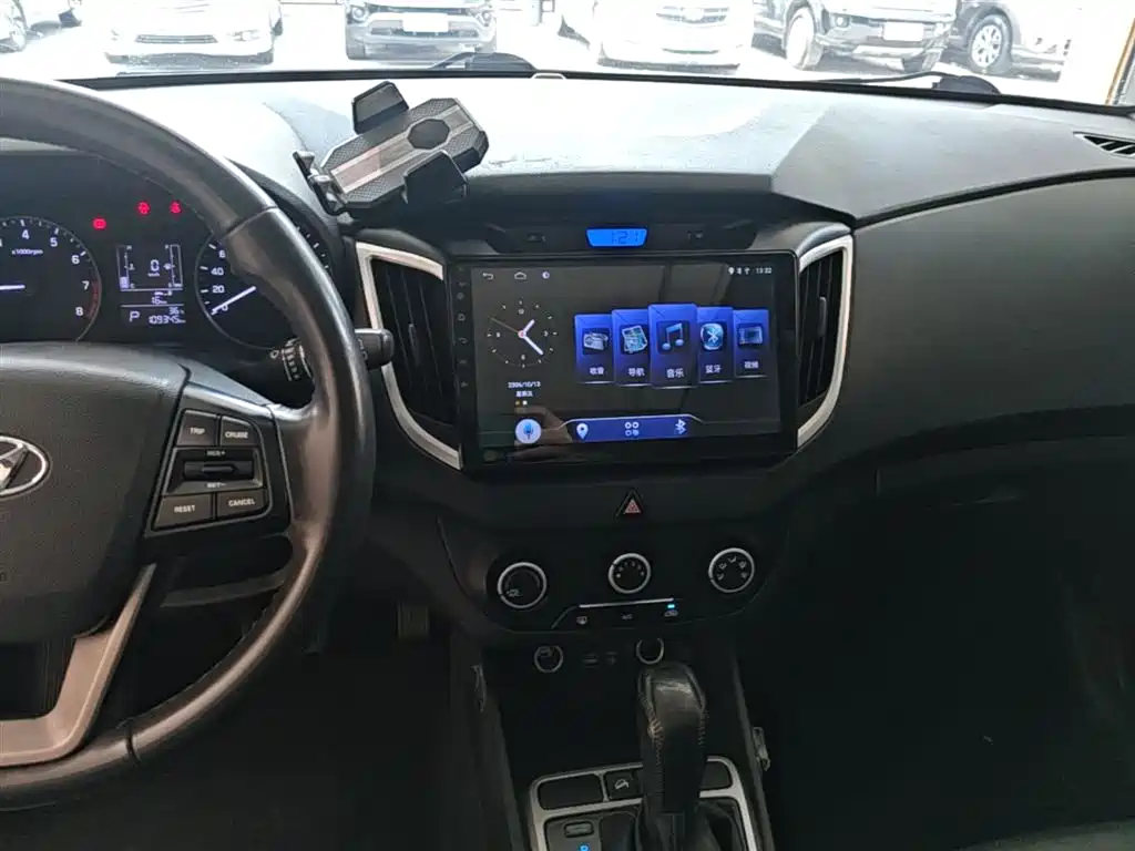 Hyundai ix25 2016 — фото 13