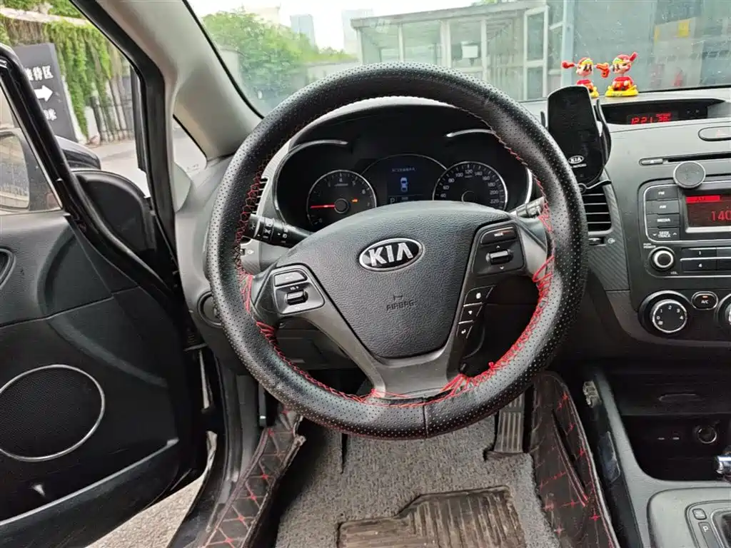 Kia K3 2014 — фото 17