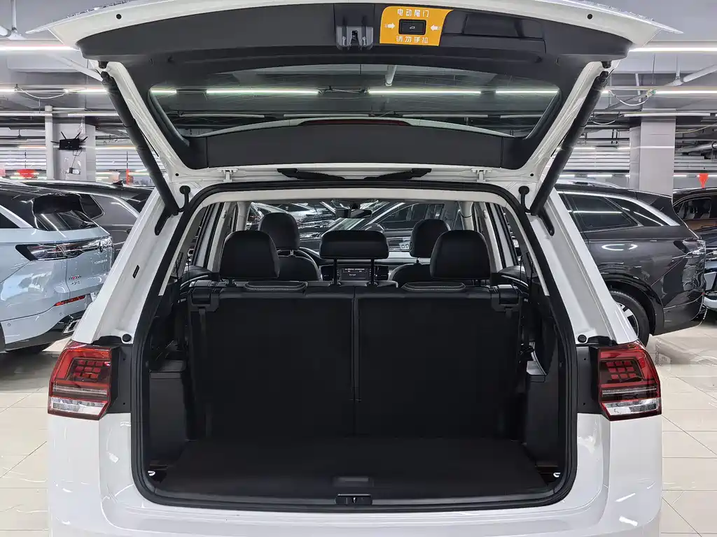 Volkswagen Teramont 2017 — фото 16