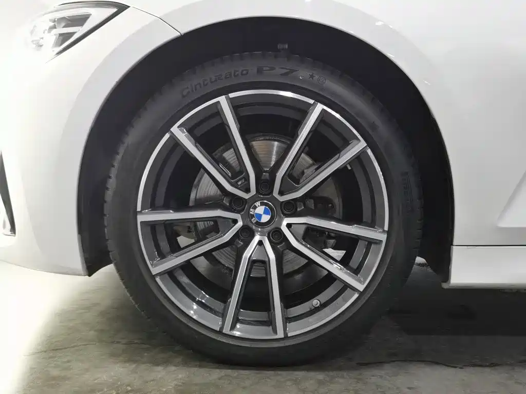 BMW 3 Series 2021 — фото 17