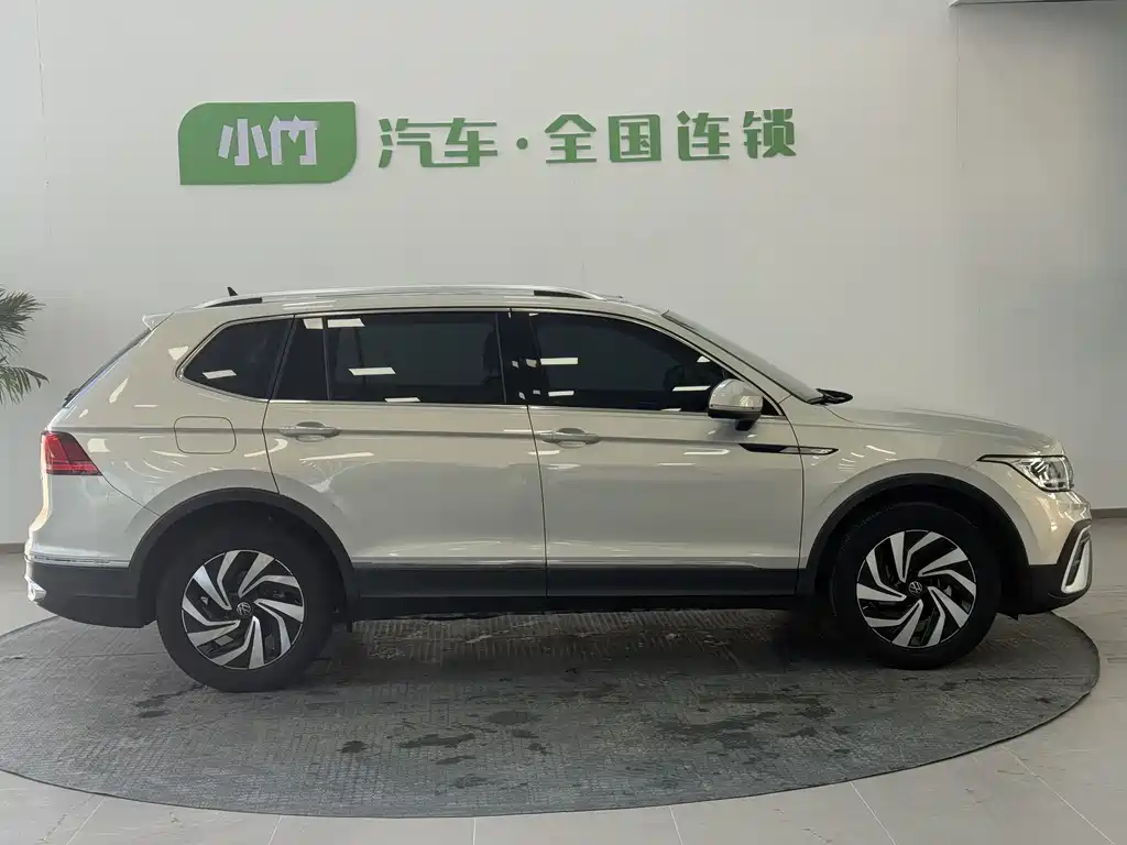 Volkswagen Tiguan L 2022 — фото 5