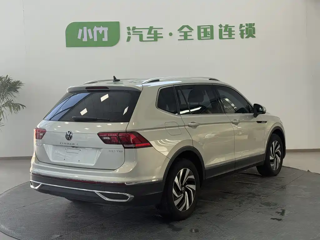 Volkswagen Tiguan L 2022 — фото 7
