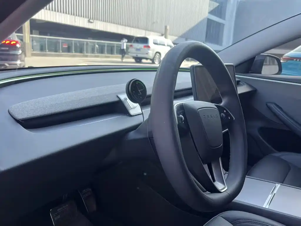 Tesla Model 3 2024 — фото 5