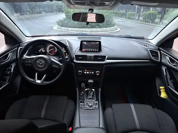 Mazda 3 Axela 2019