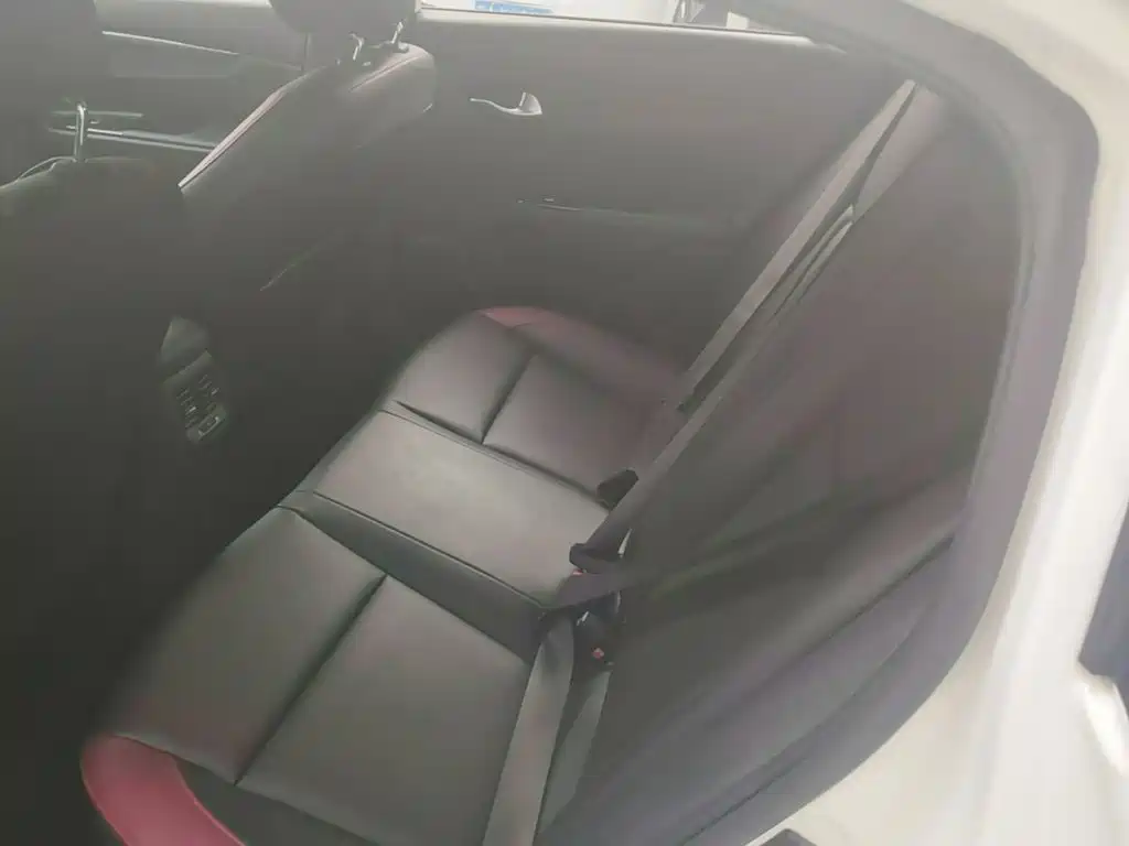 Kia KX Cross 2019 — фото 17