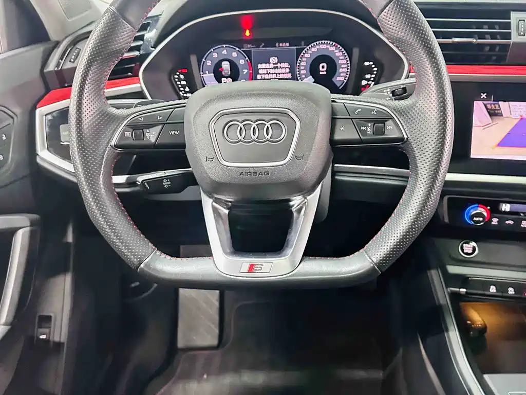 Audi Q3 Sportback 2021 — фото 13