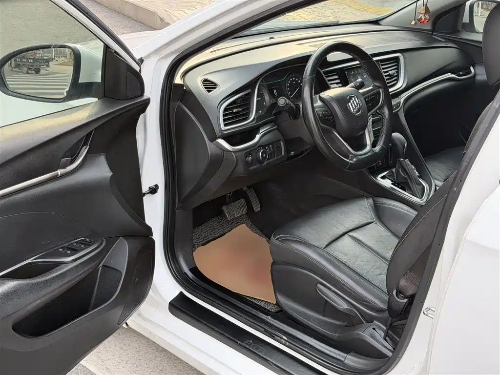 Buick Excelle 2019 — фото 12
