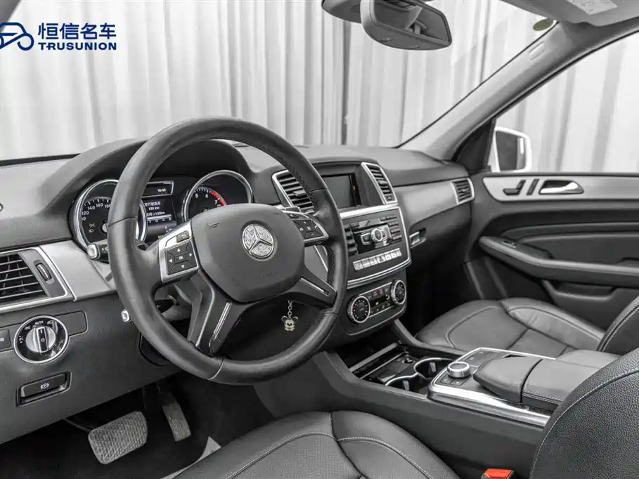 Mercedes-Benz M-Class 2015 — фото 12