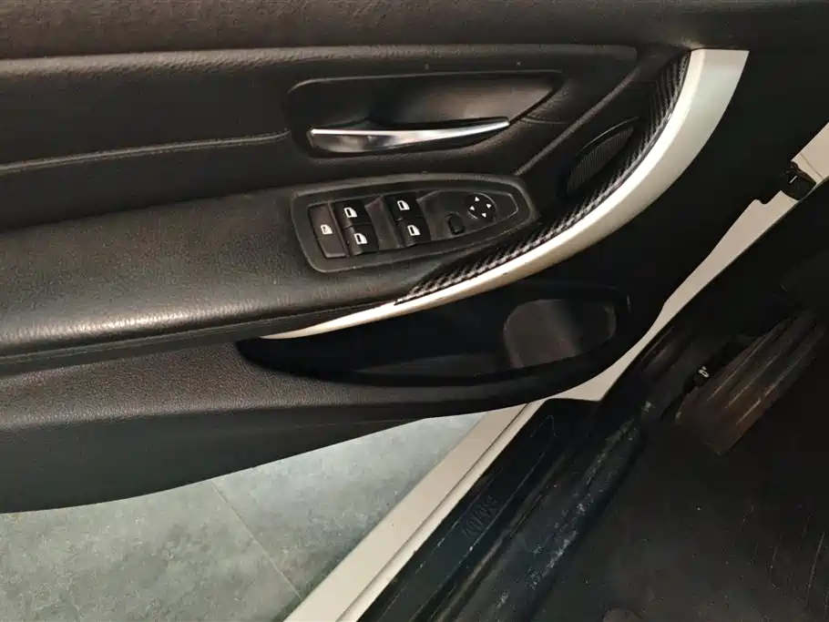 BMW 3 Series 2015 — фото 7