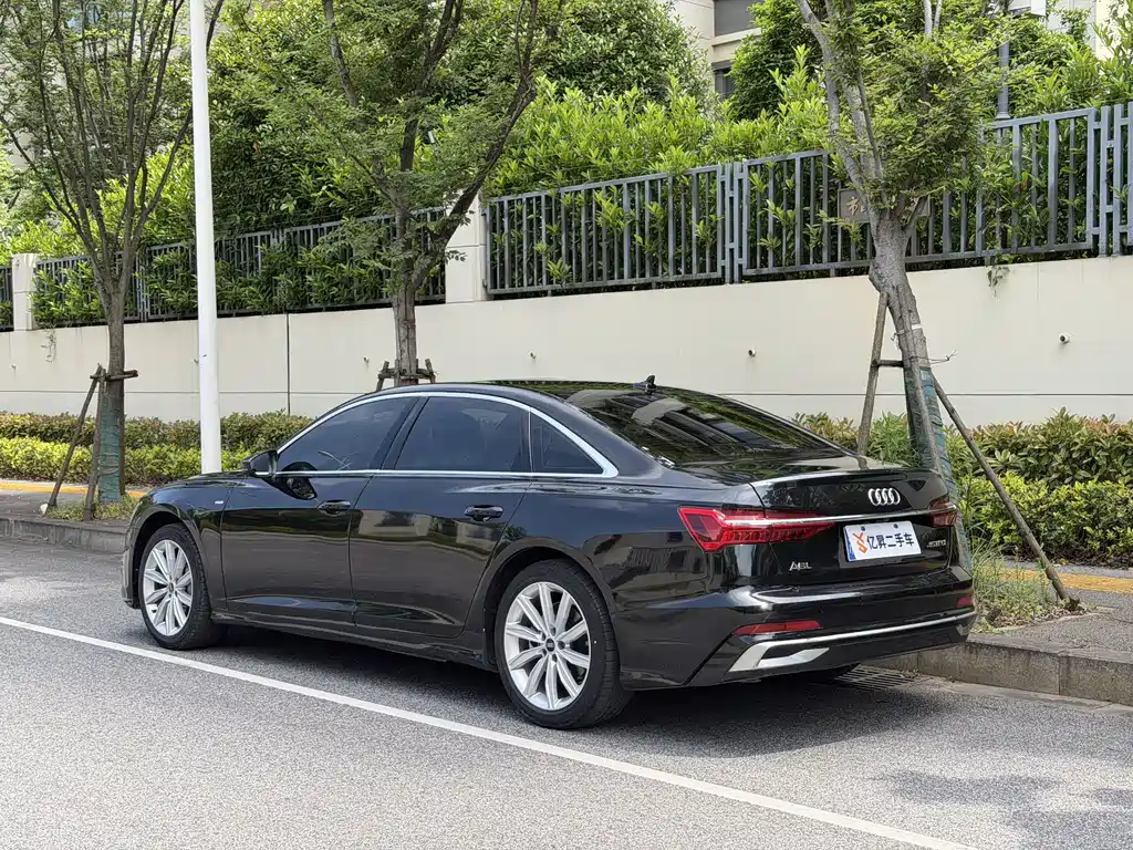 Audi A6L 2023 — фото 3
