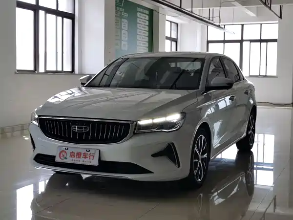 Geely Emgrand 2022