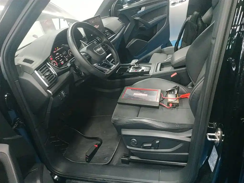 Audi Q5L Sportback 2022 — фото 15