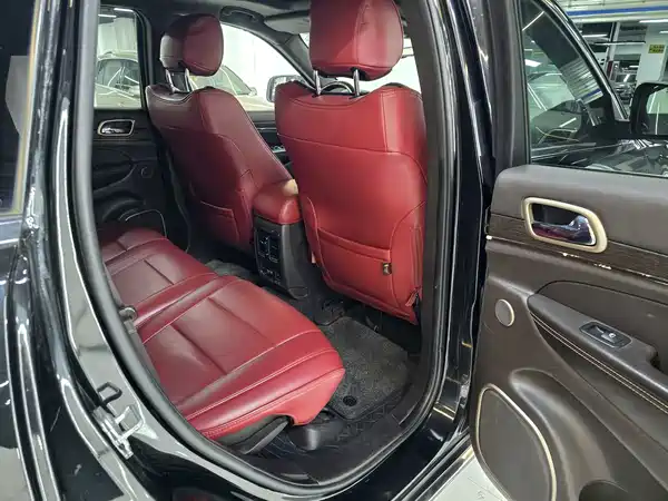 Jeep Grand Cherokee 2014