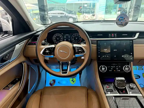 Jaguar XFL 2024