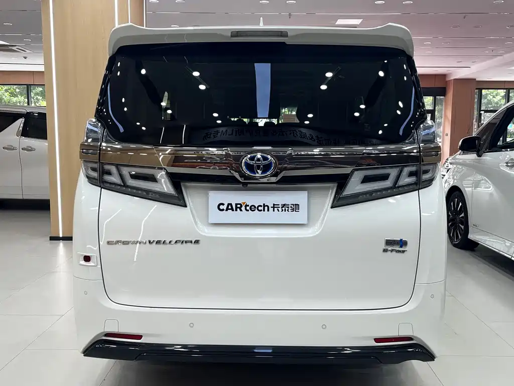 Toyota Vellfire 2022 — фото 6