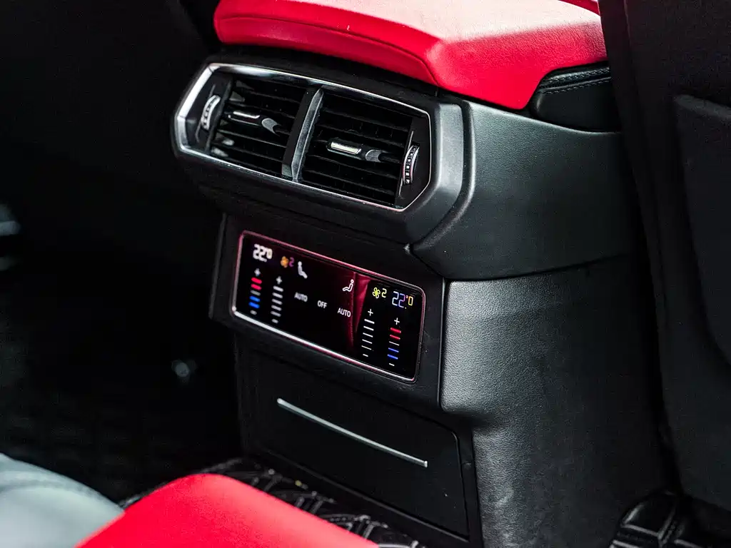 Lamborghini Urus 2019 — фото 14