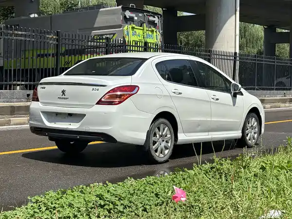Peugeot 308 2015